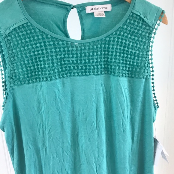 Liz Claiborne - Picture 2 of 4